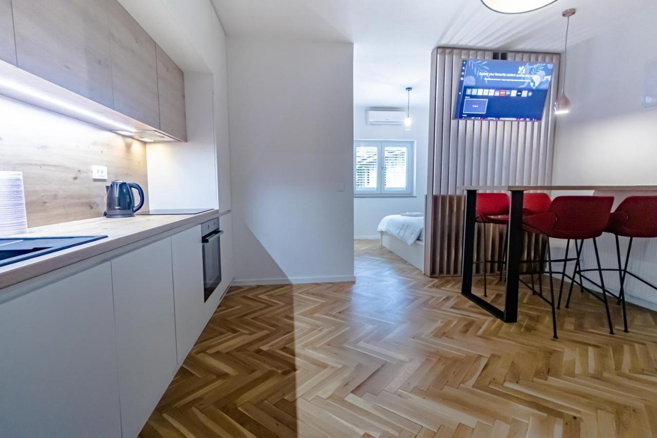Tkalcha Studio Deluxe Apartman Zágráb Kültér fotó