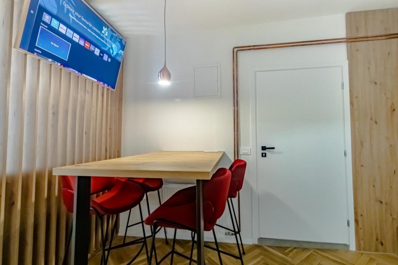 Tkalcha Studio Deluxe Apartman Zágráb Kültér fotó